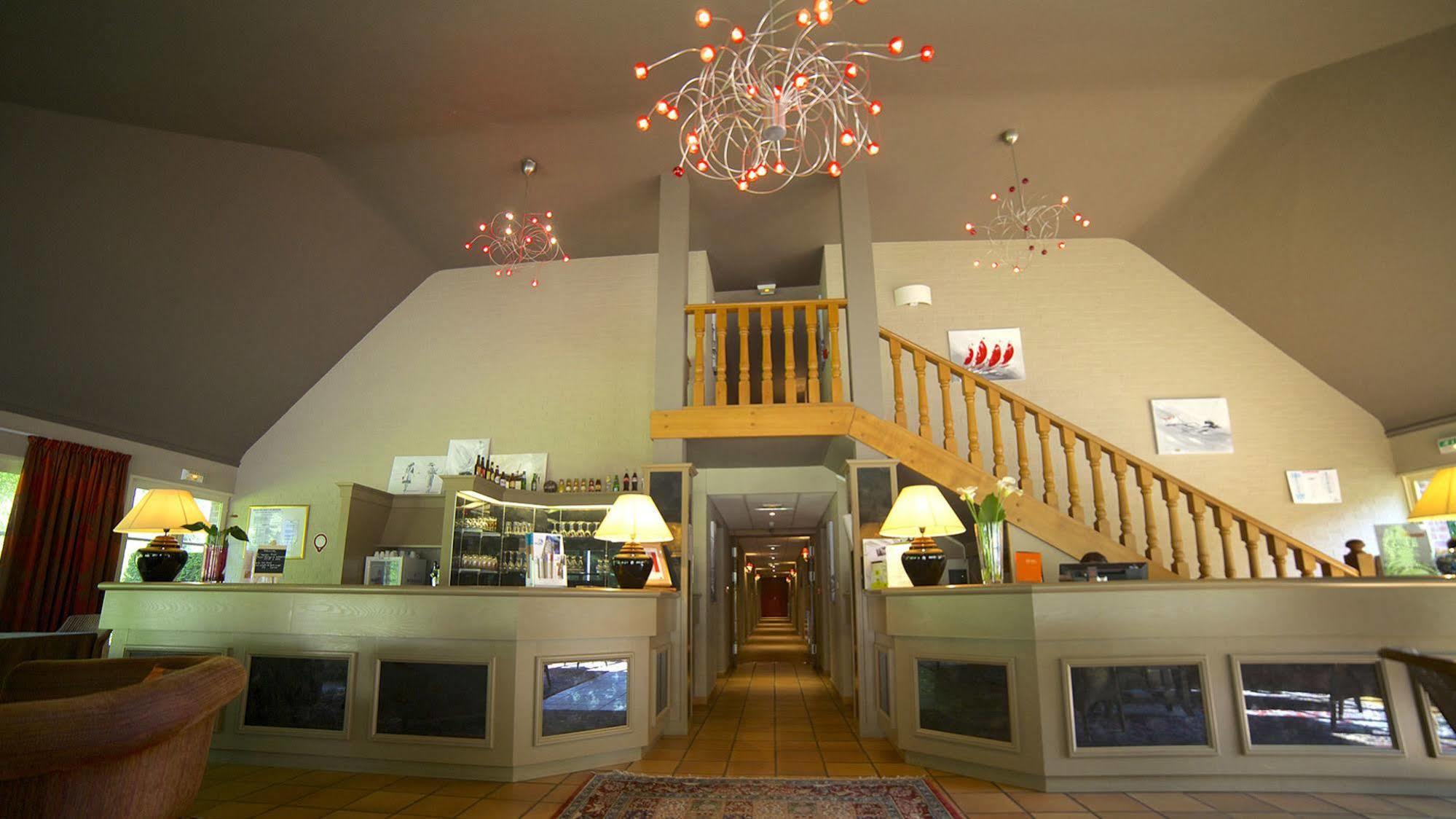 Moulin De Mombreux Hotel Lumbres Bagian luar foto